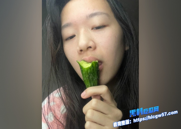 湖北抖音网红大学生,身材简直就是完美的炮架子,家中自拍性感裸体图片与视频曝光,表面上是清纯美少女内心是真的骚 2 湖北抖音网红大学生,身材简直就是完美的炮架子,家中自拍性感裸体图片与视频曝光,表面上是清纯美少女内心是真的骚 2