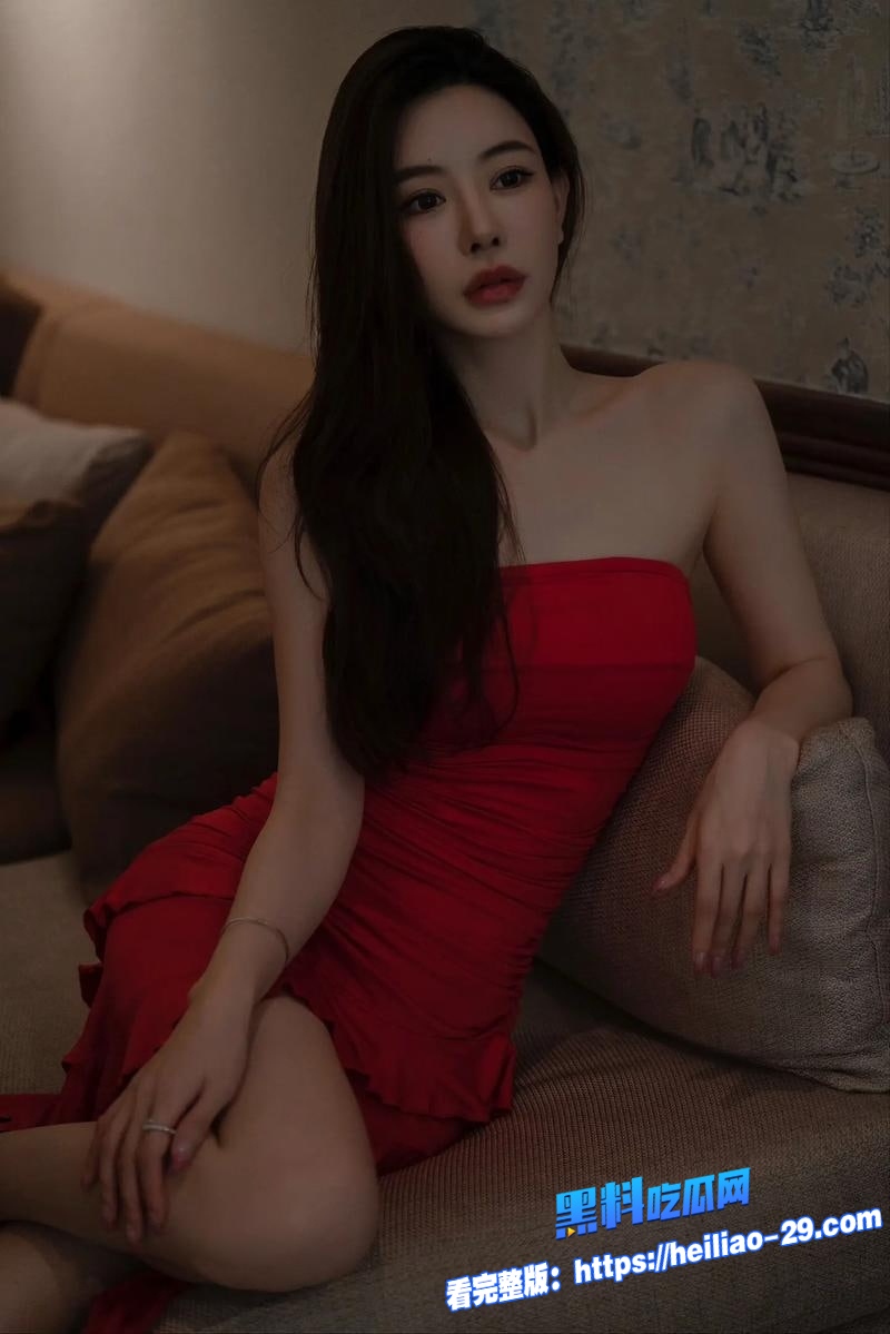 推特真实原创NSFW博主17度约啪视频来袭极致腰臀比妹子被他掐着腰后入猛操2