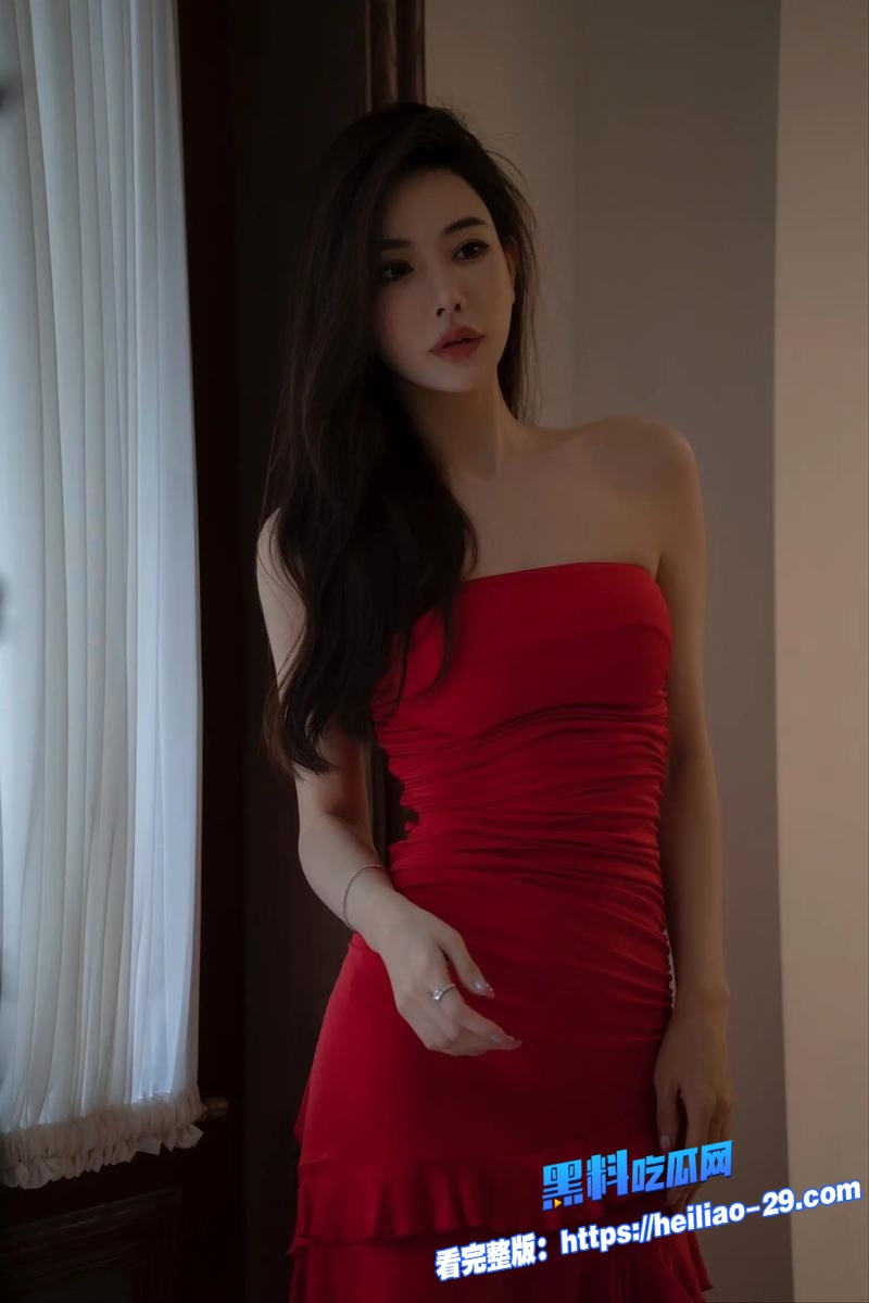 推特真实原创NSFW博主17度约啪视频来袭极致腰臀比妹子被他掐着腰后入猛操3