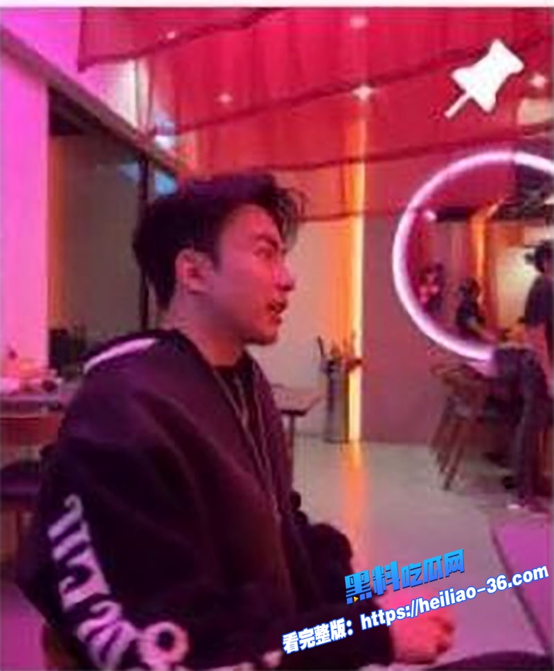 马来西亚吉隆坡理发师啊sean超级大瓜炸裂顾客直接养成炮友聊天记录和店内监控全曝光28