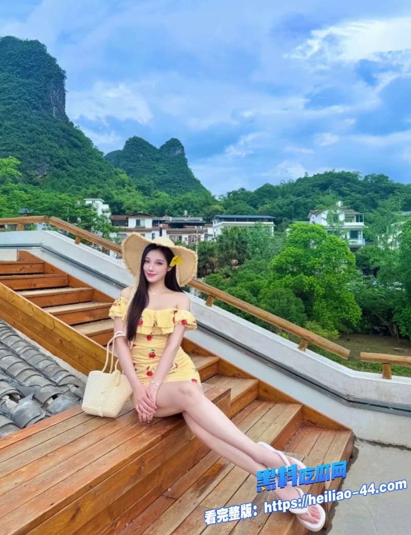 高颜值极品女神与男友出租屋自拍视频流出身穿黑丝骑乘狂操最后那段裸舞太销魂了3 高颜值极品女神与男友出租屋自拍视频流出身穿黑丝骑乘狂操最后那段裸舞太销魂了3