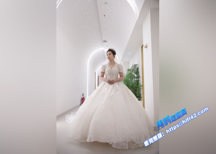 刚结婚不久的人妻少妇 可欣 被老公一顿调教 后入爆操她的蜜桃臀骚穴20