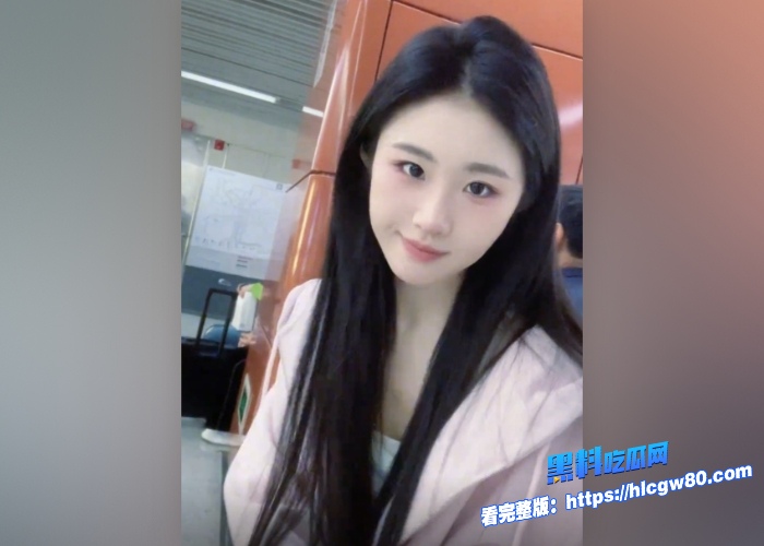 抖音近期爆火女神忙着吃饭因长相酷似刘亦菲1月内吸粉50w被人挖出早期其实是外围女视频曝光女神滤镜碎一地 图3 抖音近期爆火女神忙着吃饭因长相酷似刘亦菲1月内吸粉50w被人挖出早期其实是外围女视频曝光女神滤镜碎一地 图3