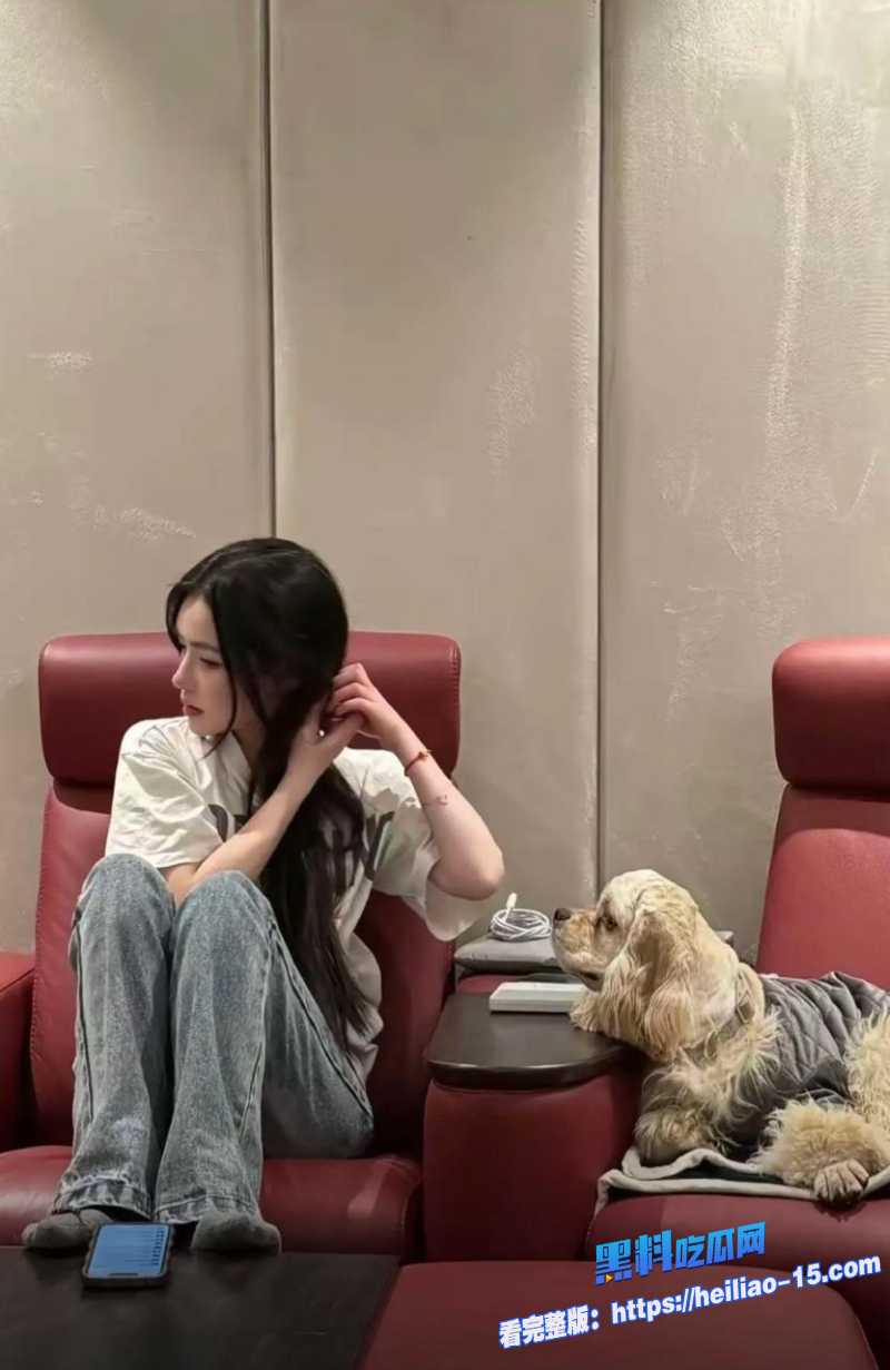 白衬衫牛仔裤女孩原视频独家放送白月光的杀伤力实在太大抖音评论区老哥们又又又疯狂了 2 白衬衫牛仔裤女孩原视频独家放送白月光的杀伤力实在太大抖音评论区老哥们又又又疯狂了 2
