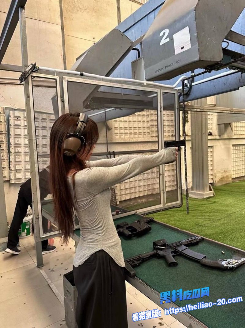 少女扶墙艰辛路男人的自信心莫过于此了白发少女请求出战骚货小穴就要大力操 4 少女扶墙艰辛路男人的自信心莫过于此了白发少女请求出战骚货小穴就要大力操 4