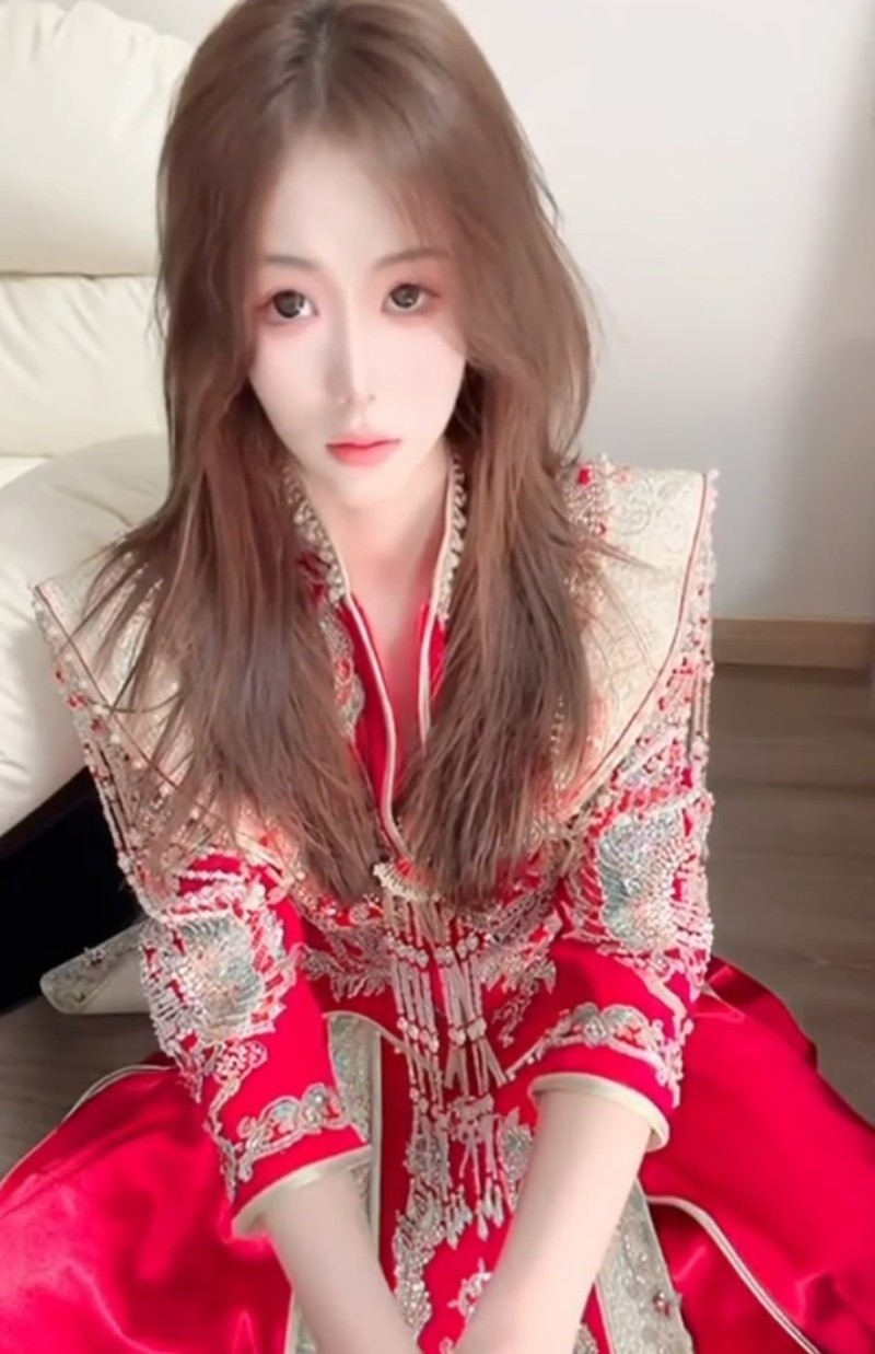 黄毛超顶身材高颜值网红1