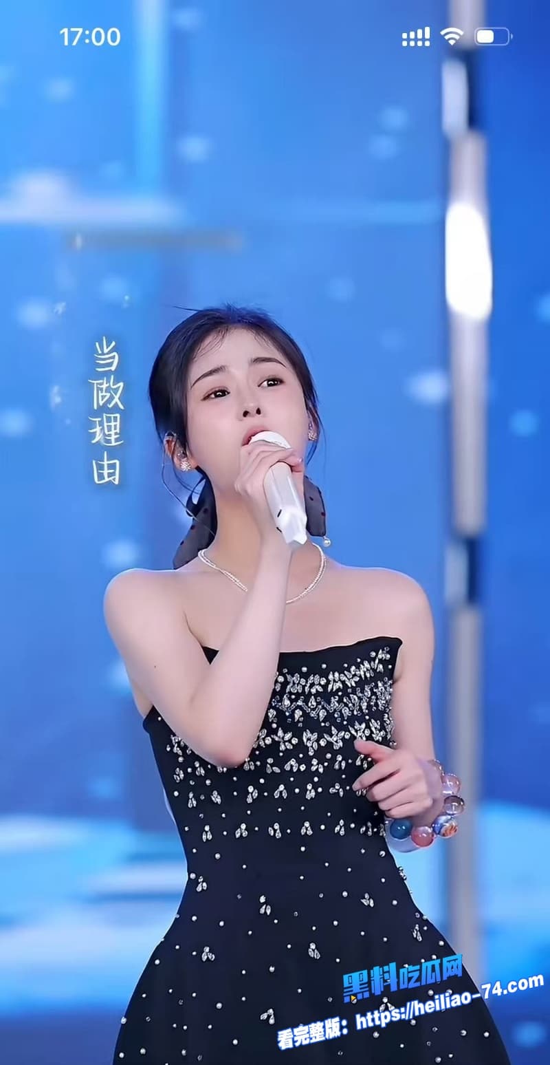 抖音1800万粉丝顶流网红小白牙被爆出20万一晚陪睡性爱视频流出全网瞬间炸锅3