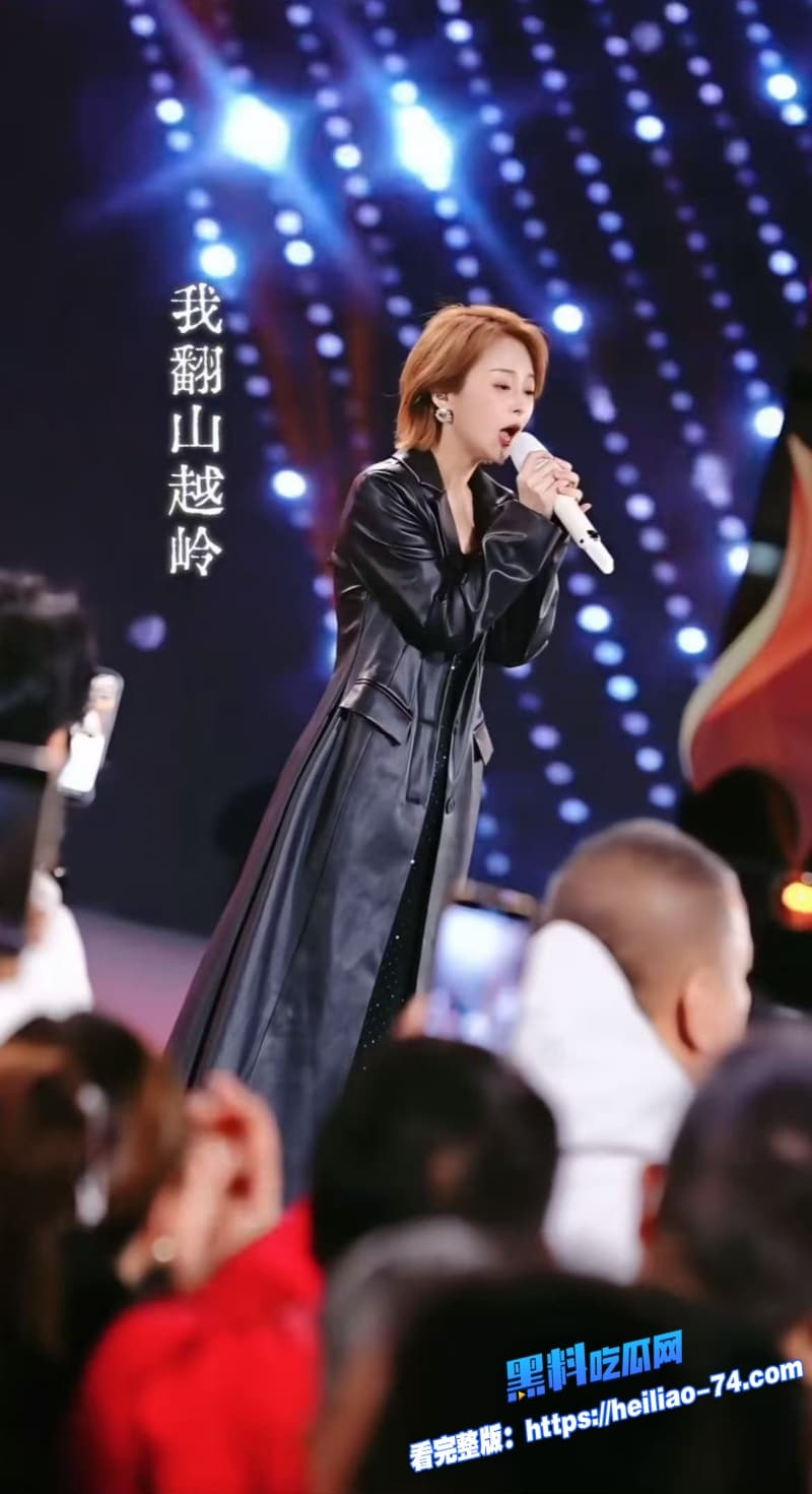 抖音1800万粉丝顶流网红小白牙被爆出20万一晚陪睡性爱视频流出全网瞬间炸锅9