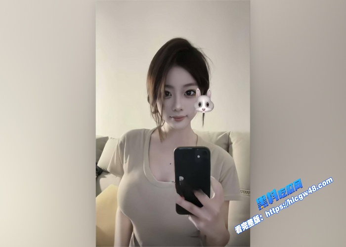抖音高颜值女网红lbb裸聊视频遭金主泄密肤白貌美美乳圆润道具自慰画面极其香艳 图4WH700x500px 抖音高颜值女网红lbb裸聊视频遭金主泄密肤白貌美美乳圆润道具自慰画面极其香艳 图4WH700x500px