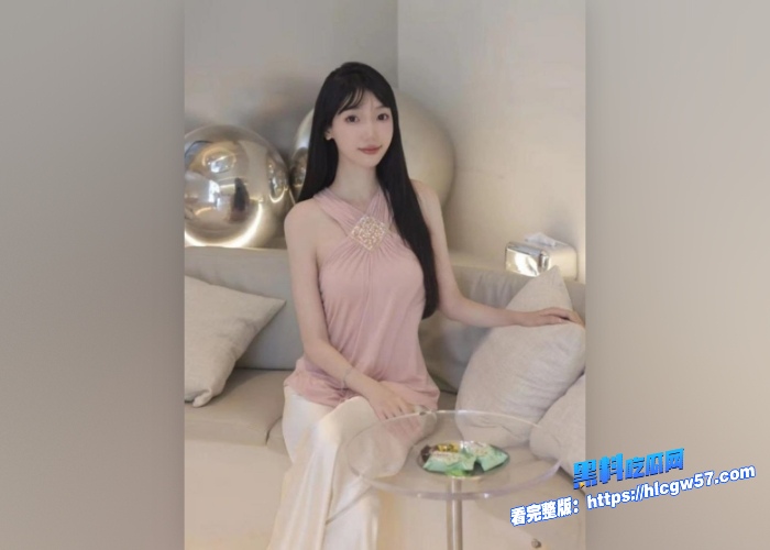 传出三只羊主播洋洋疑似被潜规则视频流出说是潜规则但看着挺主动的 图3 传出三只羊主播洋洋疑似被潜规则视频流出说是潜规则但看着挺主动的 图3