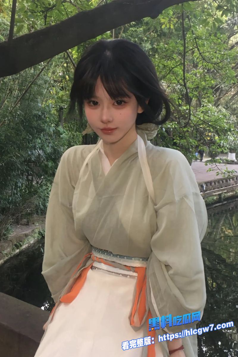 抖音400万粉丝女网红深海蜜柚被赵韩倩直播锤爆去年和4个男人上床爱玩SM做爱必戴手铐8 抖音400万粉丝女网红深海蜜柚被赵韩倩直播锤爆去年和4个男人上床爱玩SM做爱必戴手铐8