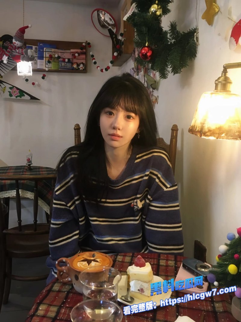 抖音400万粉丝女网红深海蜜柚被赵韩倩直播锤爆去年和4个男人上床爱玩SM做爱必戴手铐10 抖音400万粉丝女网红深海蜜柚被赵韩倩直播锤爆去年和4个男人上床爱玩SM做爱必戴手铐10