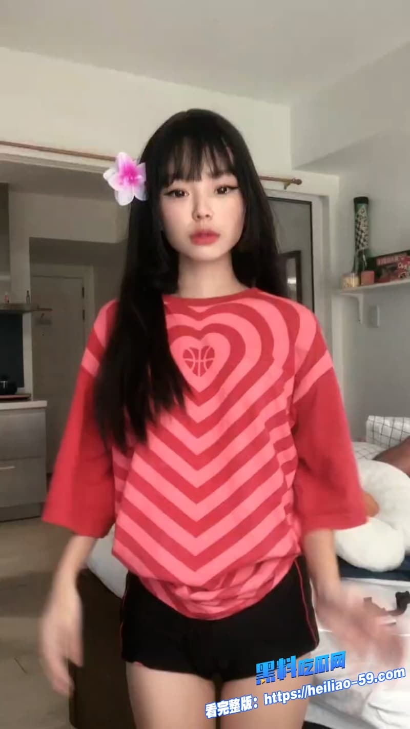 每日大赛反差嫩妹大赛清纯外表下的极致放荡看那些人畜无害的嫩妹如何床上变身超浪荡妇瓜友热评中2