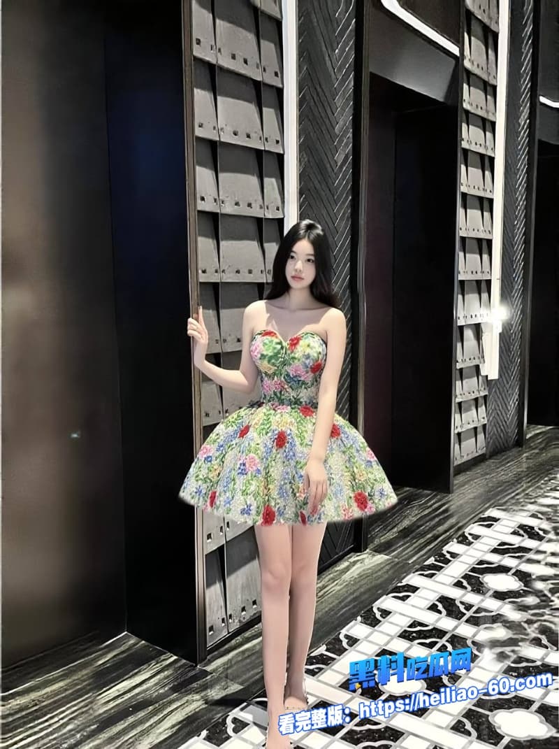 海角兄妹乱伦巨乳妹妹放假回家被亲哥掐奶子揉到硬随后疯狂爆操骚穴边挨操边揉阴蒂2