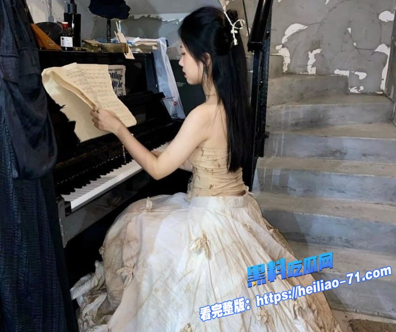 瓜友投稿江西反差婊梁鲜没钱就卖逼勾引人疯狂后入内射2 瓜友投稿江西反差婊梁鲜没钱就卖逼勾引人疯狂后入内射2