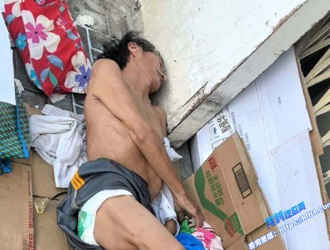 中国老人疑遭遗弃金边超市门前，店主多方求助无果01