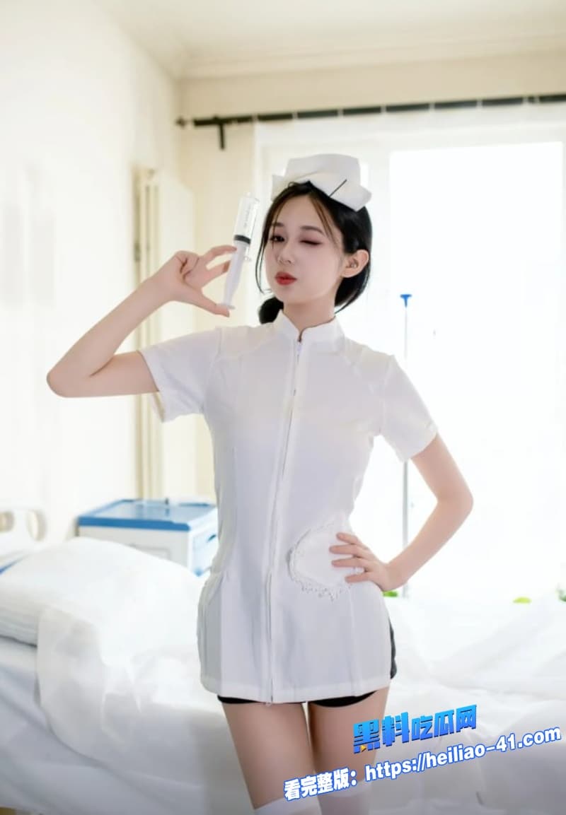 绝美尤物护士姐姐性爱视频流出身穿制服跪地深喉口交被无套后入爆操到骚穴外翻2 绝美尤物护士姐姐性爱视频流出身穿制服跪地深喉口交被无套后入爆操到骚穴外翻2