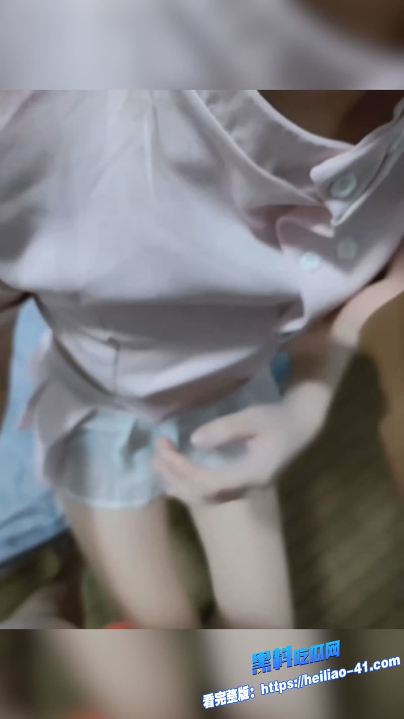 绝美尤物护士姐姐性爱视频流出身穿制服跪地深喉口交被无套后入爆操到骚穴外翻10 绝美尤物护士姐姐性爱视频流出身穿制服跪地深喉口交被无套后入爆操到骚穴外翻10