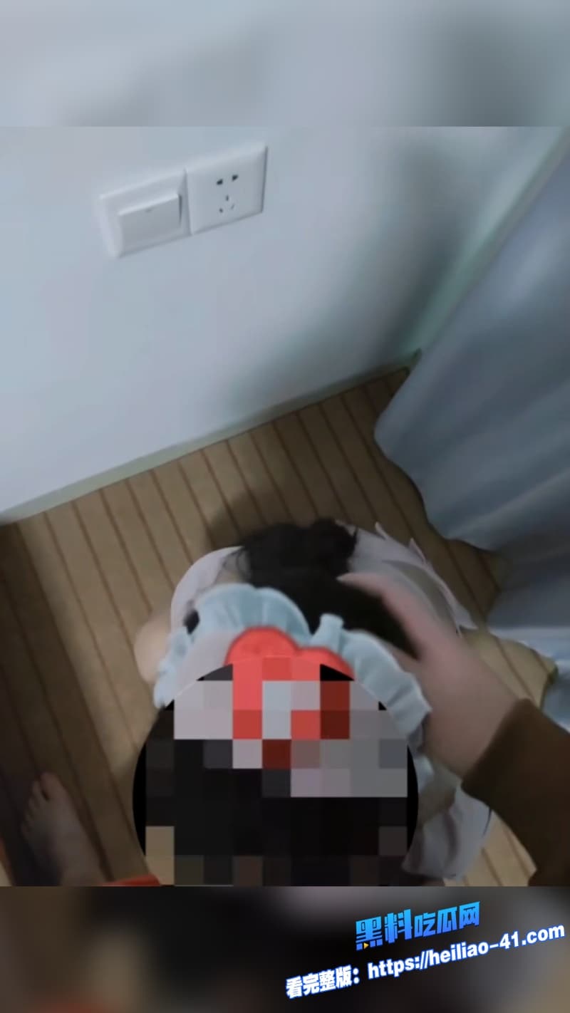 绝美尤物护士姐姐性爱视频流出身穿制服跪地深喉口交被无套后入爆操到骚穴外翻13 绝美尤物护士姐姐性爱视频流出身穿制服跪地深喉口交被无套后入爆操到骚穴外翻13