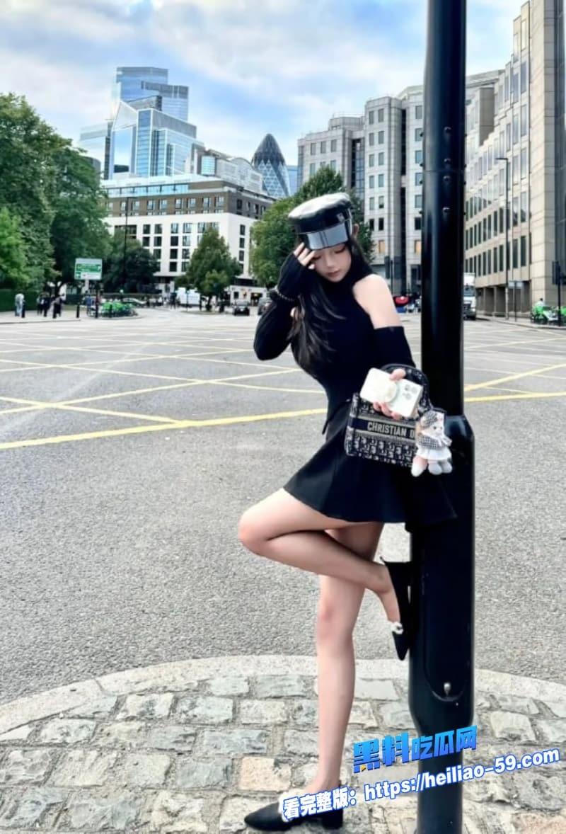 高颜值反差女神自拍视频流出身穿开裆白丝骑乘按摩棒疯狂摇动全程露脸骚话不断4 高颜值反差女神自拍视频流出身穿开裆白丝骑乘按摩棒疯狂摇动全程露脸骚话不断4