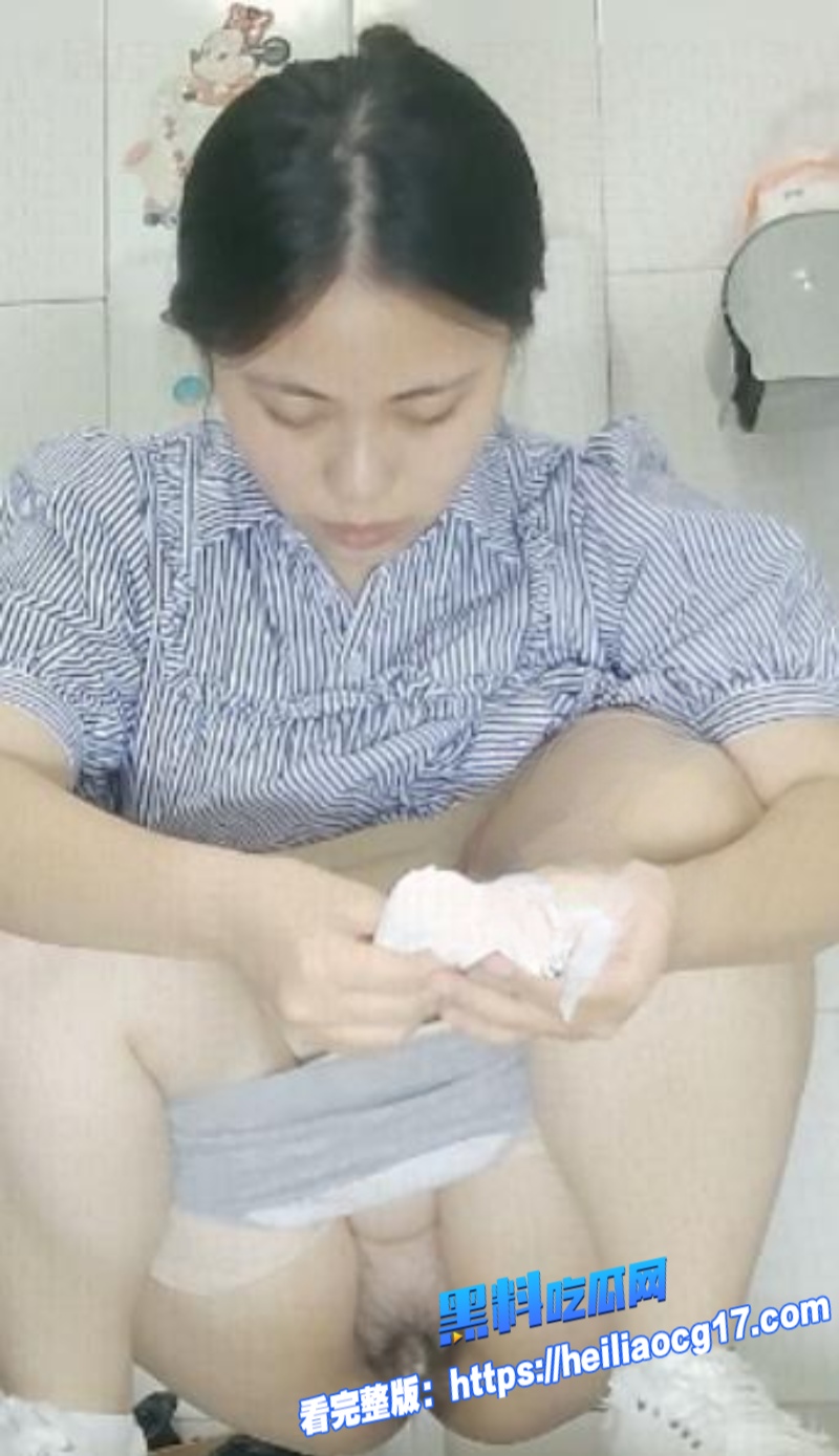 公共厕所偷拍4