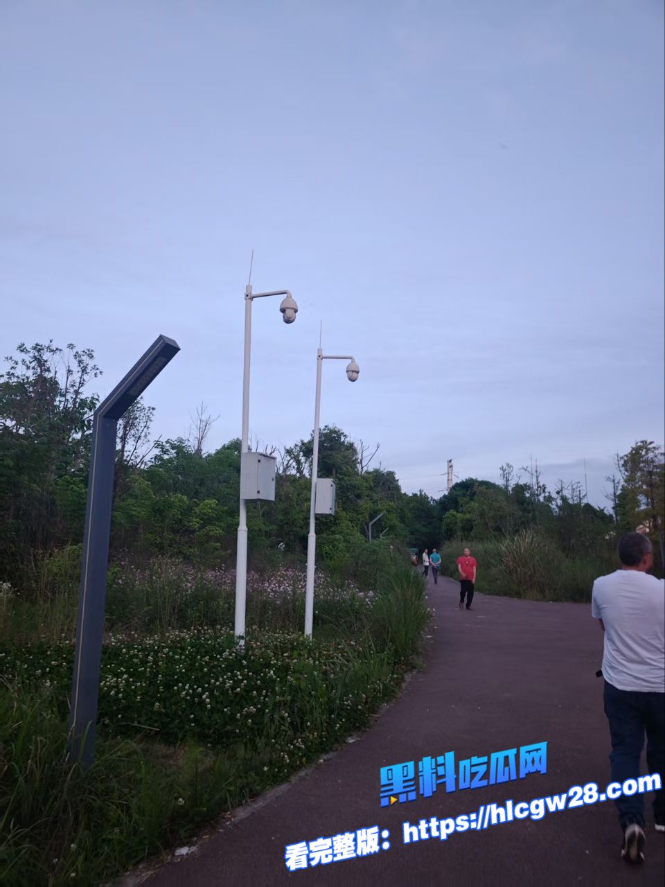 瓜农小编亲自探店 郫县清水河公园野战场 一炮100 带口200！图1