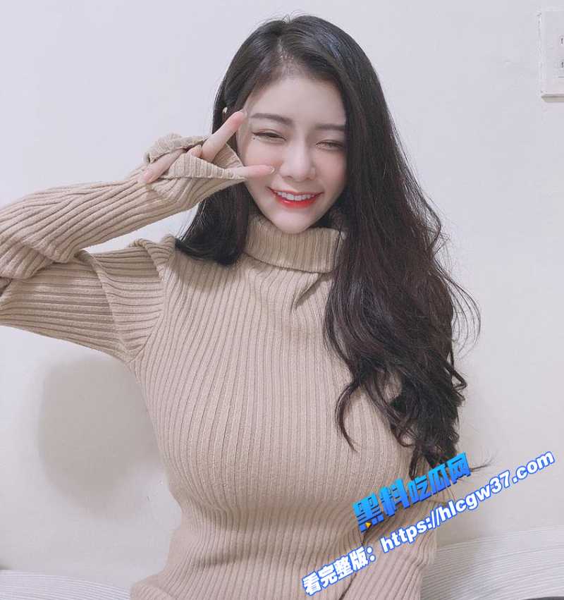 美女网红 咪咪 自拍私密视频勾引金主爸爸 精致小蜜穴一览无余！ 7
