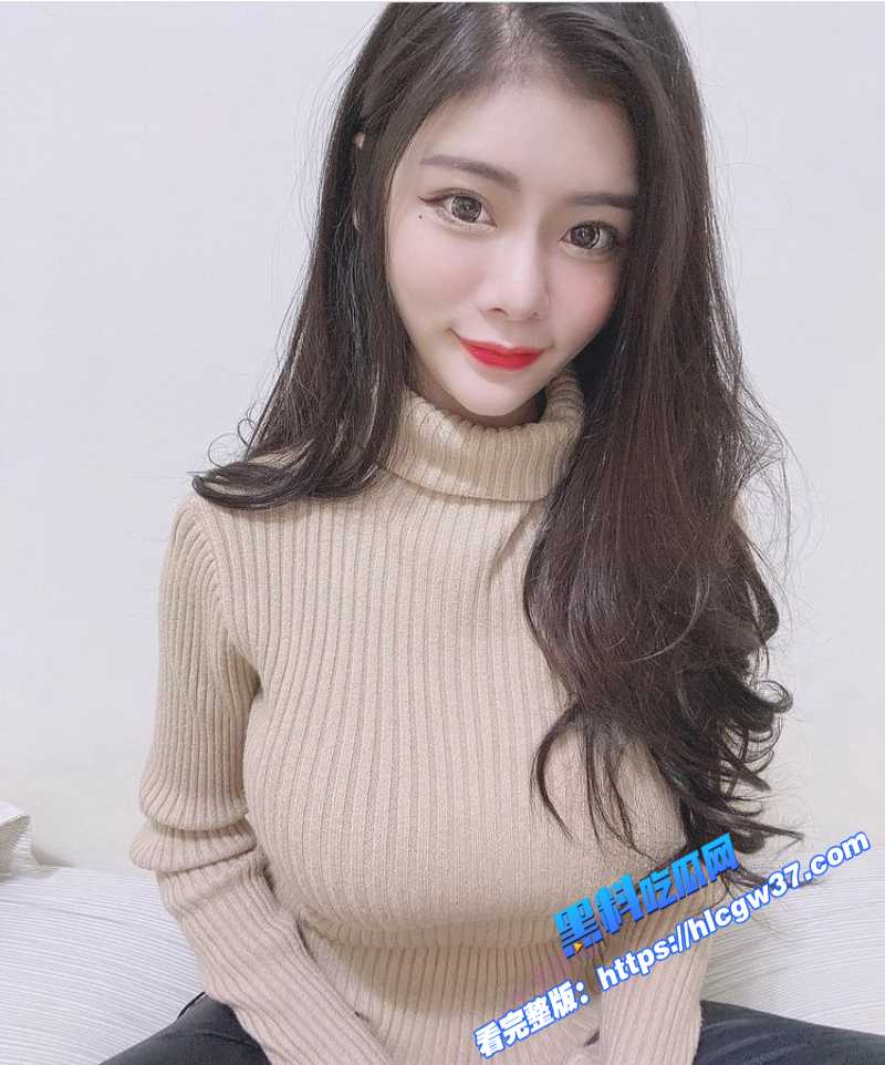 美女网红 咪咪 自拍私密视频勾引金主爸爸 精致小蜜穴一览无余！ 14
