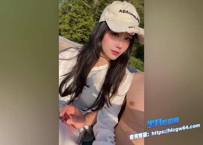 推特七十万粉丝高颜值大网黄汐梦瑶会员群视频流出与男友户外海滩打飞机直接震惊隔壁大妈对白超有趣 图4