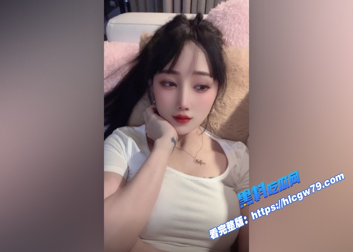 抖音擦边御姐女神红尘若梦原名深圳梦兮bb跟金主粉丝裸聊1v1完整版视频被大哥分享流出主动吐舌掰开骚穴反差太骚了 图1