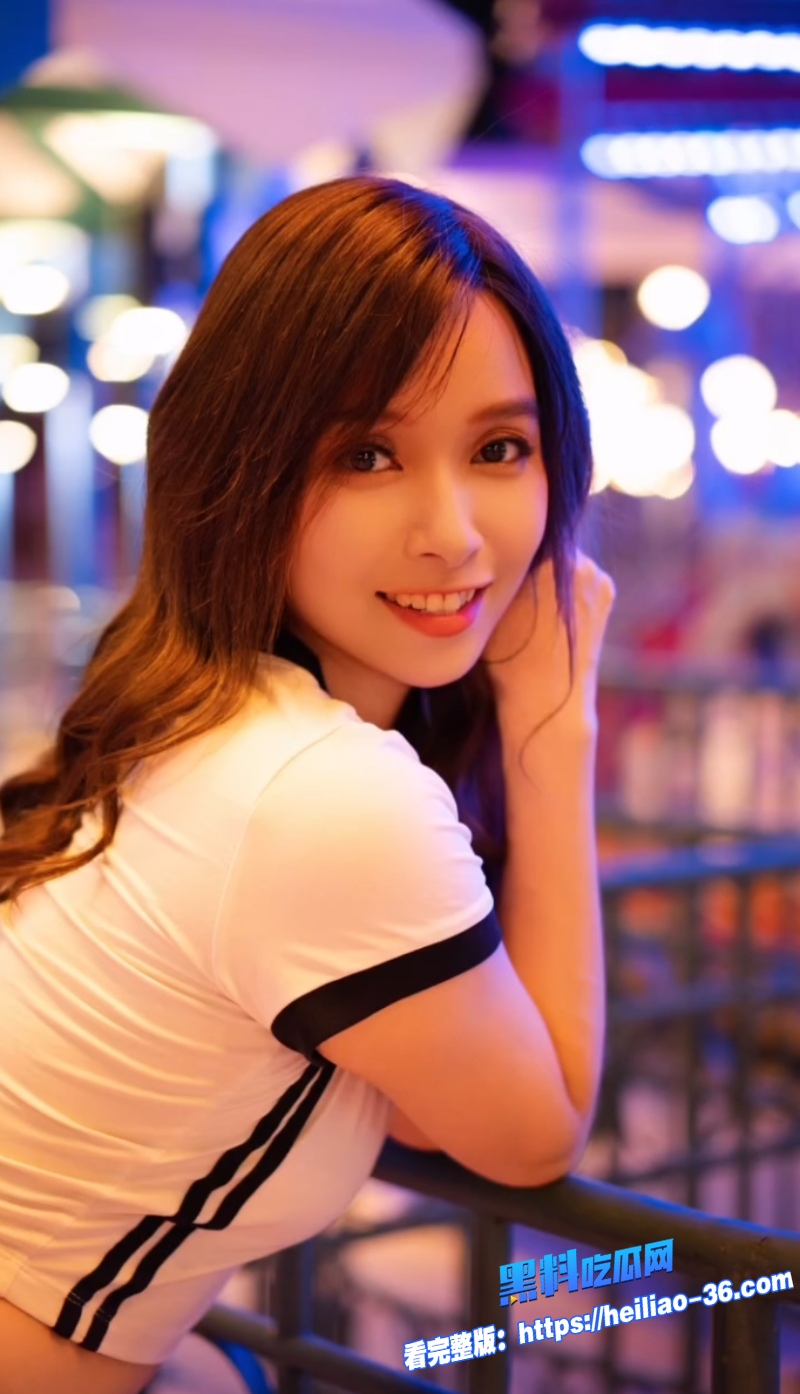 极品高颜值女神jasminej下班制服变身红色情趣内衣沙发骑假屌自慰高潮喷水太诱惑5 极品高颜值女神jasminej下班制服变身红色情趣内衣沙发骑假屌自慰高潮喷水太诱惑5