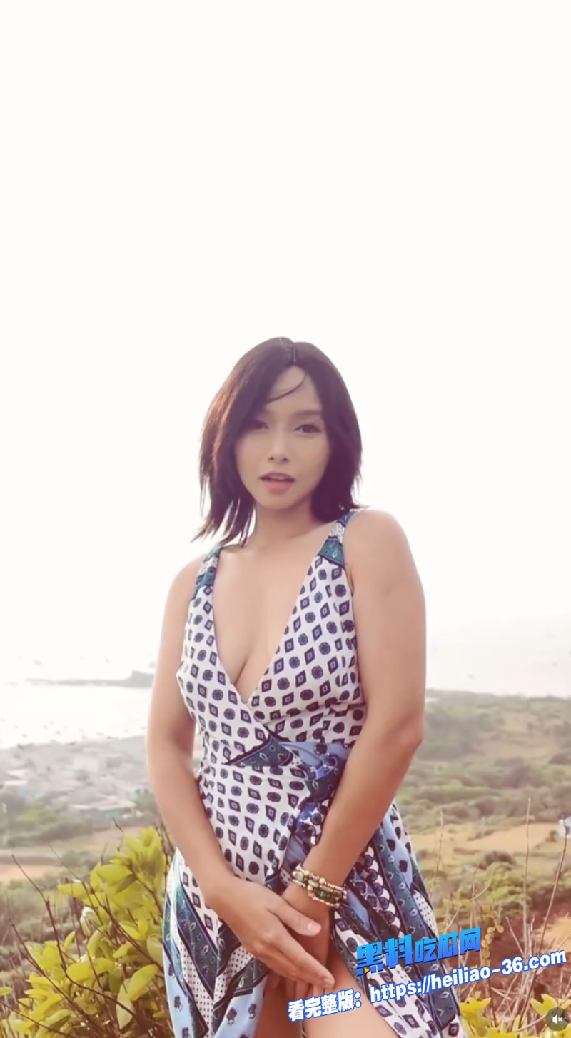 极品高颜值女神jasminej下班制服变身红色情趣内衣沙发骑假屌自慰高潮喷水太诱惑6 极品高颜值女神jasminej下班制服变身红色情趣内衣沙发骑假屌自慰高潮喷水太诱惑6