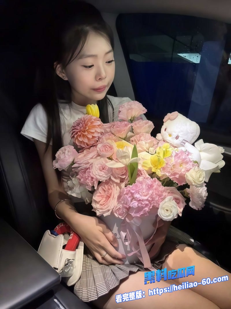 苏州萝莉脸大奶少女晴天被金主包养情趣绳装爆操骚穴调教成贱货2