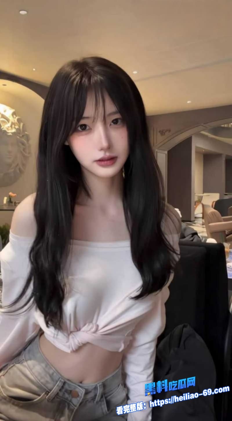 抖音133万清纯萝莉一只香下海了金主10万砸私拍女神白虎嫩穴全曝光4