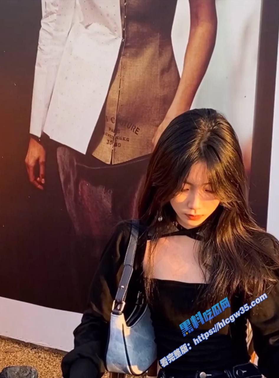 广州幼儿师范大专妹 陈敏仪 拜金女出轨脚踏三只船 被男友发现将聊天记录裸照视频曝光! 2 广州幼儿师范大专妹 陈敏仪 拜金女出轨脚踏三只船 被男友发现将聊天记录裸照视频曝光! 2