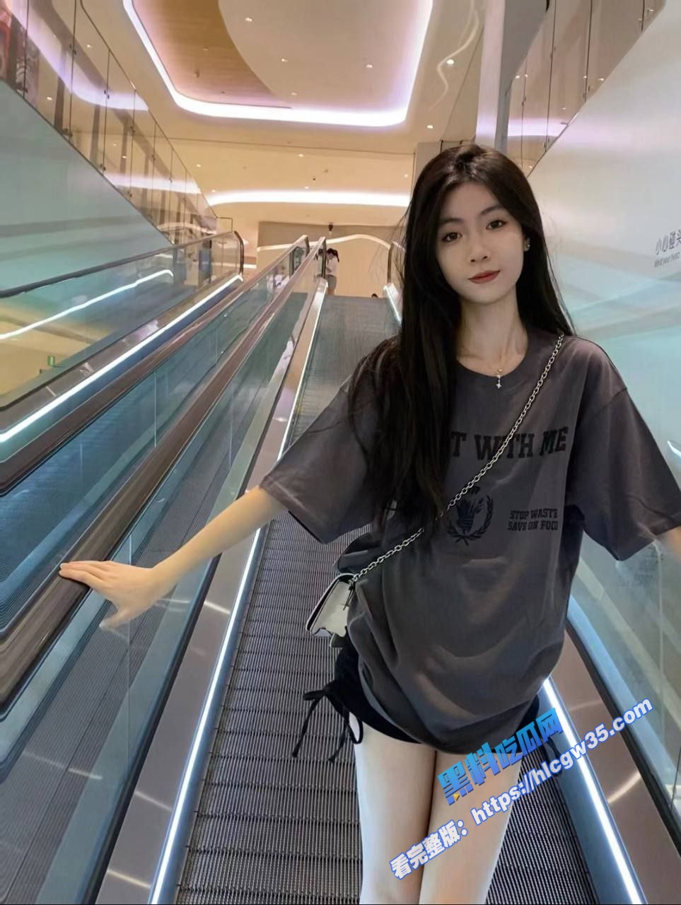 广州幼儿师范大专妹 陈敏仪 拜金女出轨脚踏三只船 被男友发现将聊天记录裸照视频曝光! 24 广州幼儿师范大专妹 陈敏仪 拜金女出轨脚踏三只船 被男友发现将聊天记录裸照视频曝光! 24