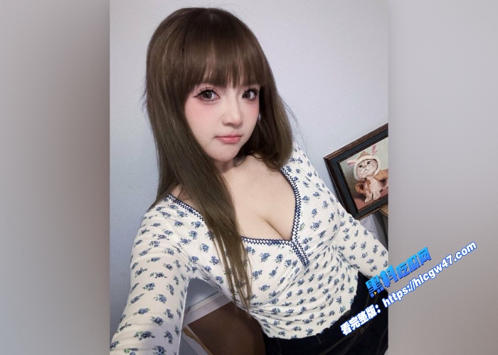 推特万人追更的网红女神一只云烧Buckycloud6月最新付费视频合集曝光 图6WH700x500px