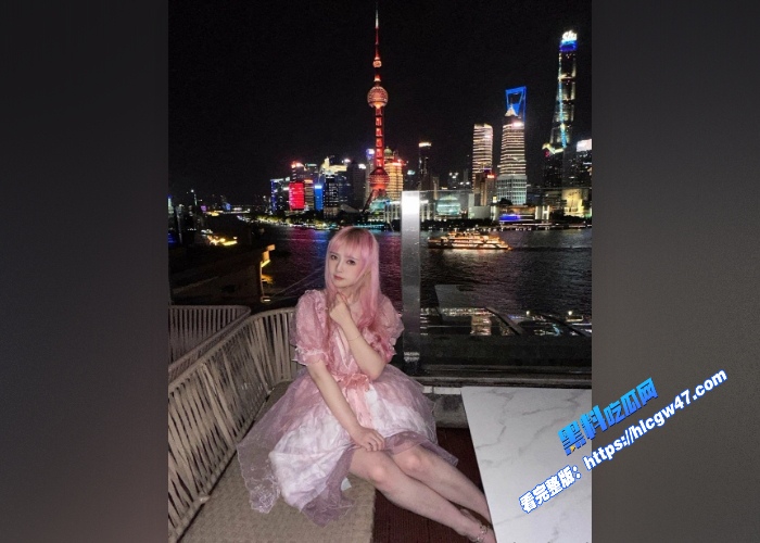 推特万人追更的网红女神一只云烧Buckycloud6月最新付费视频合集曝光 图17WH700x500px