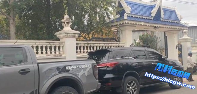 金边警方突查一别墅 捣毁大型制毒窝点01 金边警方突查一别墅 捣毁大型制毒窝点01
