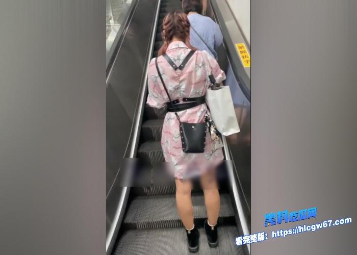 电梯战神无人后继偷拍电梯各种小姐姐裙底合集流出第一弹邪恶手指开启尾随抄底偷窥癖的核弹级福利 图2 电梯战神无人后继偷拍电梯各种小姐姐裙底合集流出第一弹邪恶手指开启尾随抄底偷窥癖的核弹级福利 图2