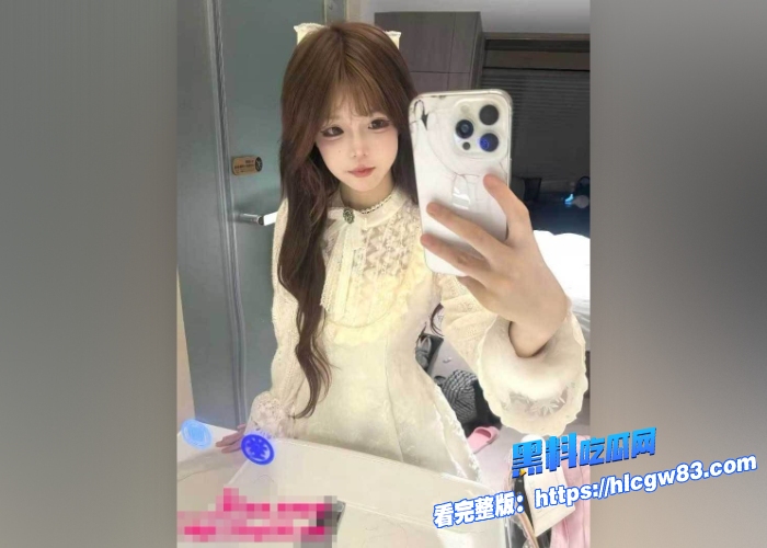 抖音网红夜巴黎直播猛爆精神小妹圈多人黑料土豆黎线下霸凌桐桐办公室自慰 三姐妹瓜多到根本吃不完网友直呼太乱吃瓜上头9