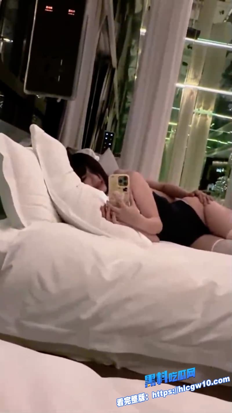 哪有操不烂的小骚穴反差萝莉女友粉嫩奶头夺人眼球穿情趣内衣被大鸡巴男友无套狂插12 哪有操不烂的小骚穴反差萝莉女友粉嫩奶头夺人眼球穿情趣内衣被大鸡巴男友无套狂插12