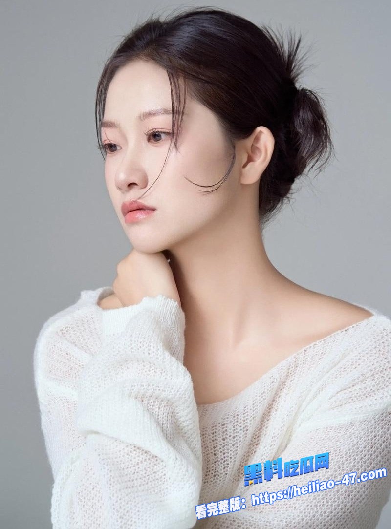 新婚不久的人妻背着老公玩3P双洞齐开疯狂排队内射太刺激这老婆你敢娶吗1 新婚不久的人妻背着老公玩3P双洞齐开疯狂排队内射太刺激这老婆你敢娶吗1