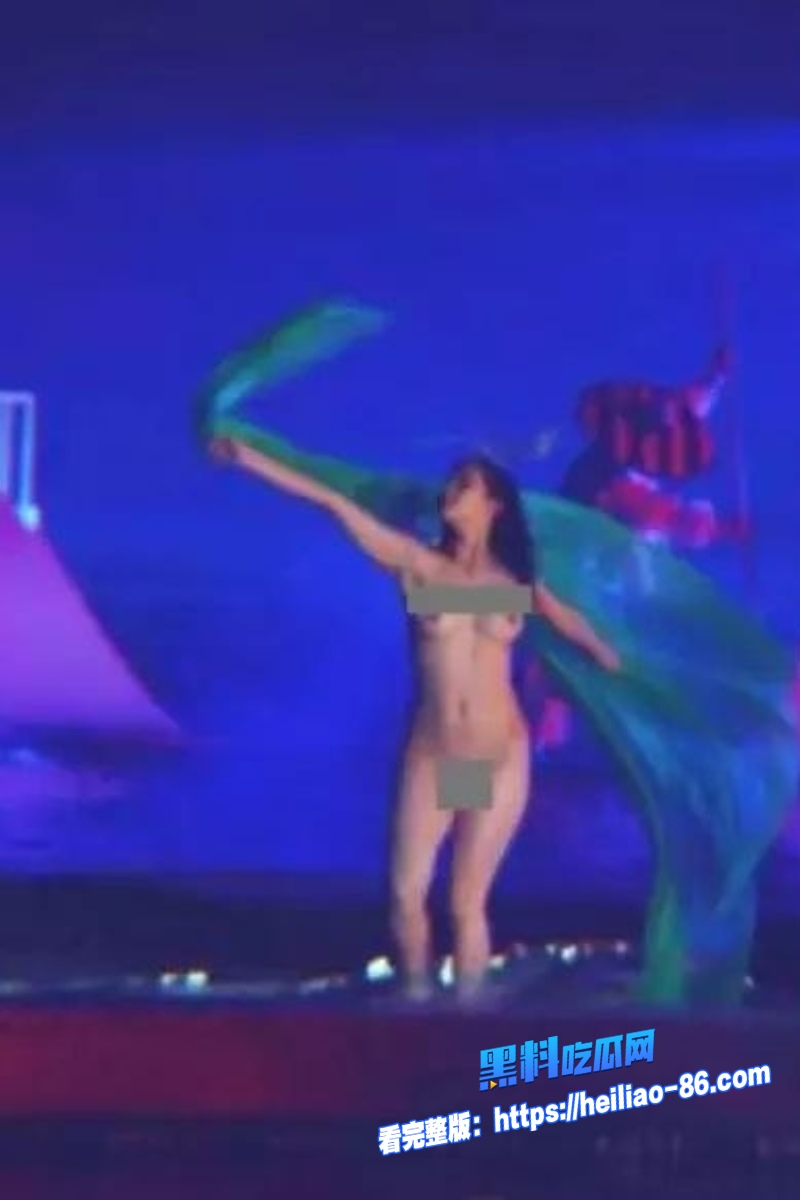 广西印象 刘三姐演出全裸争议 03年张艺谋首演 王予嘉18岁渔女出浴裸体桥段！14
