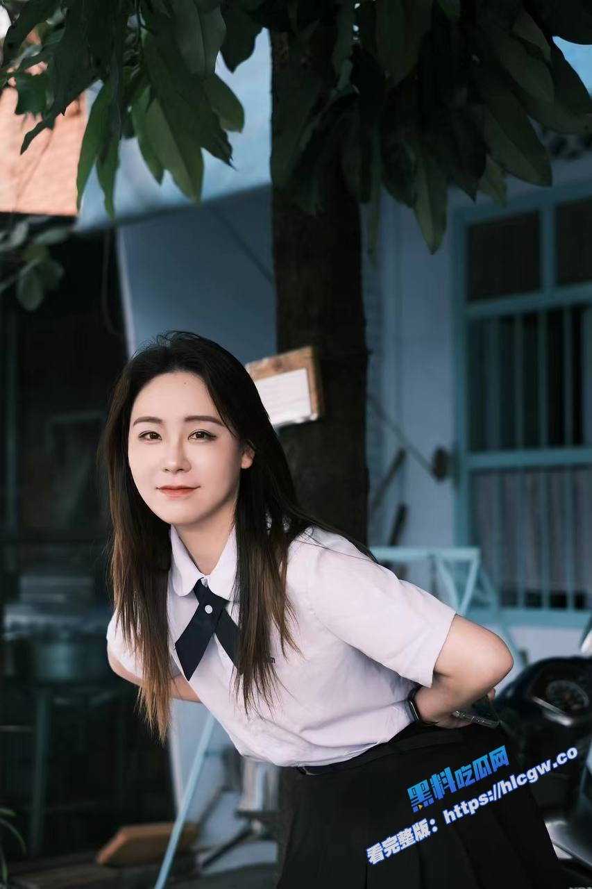 捉奸现场曝光！浙江省苍南音乐老师 洪冬暖 出轨人夫被老公合伙奸夫原配抓奸在床 家庭伦理变群殴现场14