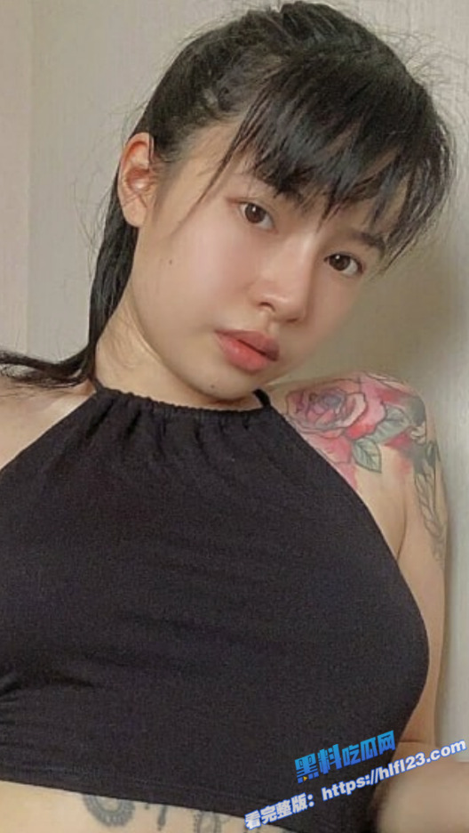 推特高颜值少妇 yamthacha 和男友打炮刮逼毛掰穴后入射精！3