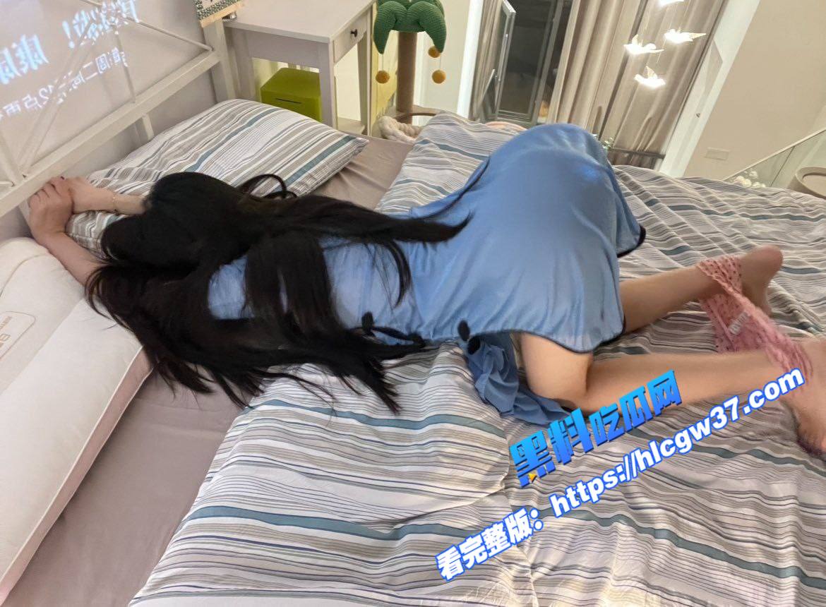 某职业技术学院女学生天天发 自拍图片视频流出渴望一个男人来操她 图8