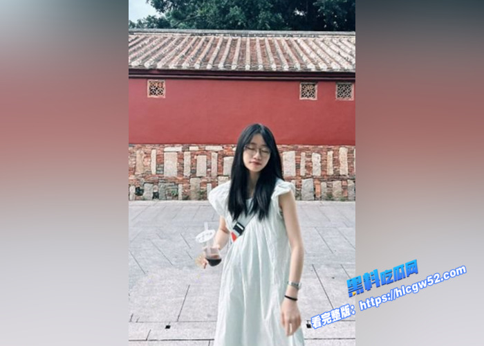 极品青岛反差美女大学生 自拍性爱视频曝光 被男友各种调教凌辱 爆操蜜穴 骚气十足11