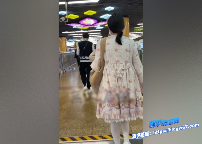 电梯战神无人后继偷拍电梯各种小姐姐裙底合集流出第二弹邪恶手指开启尾随抄底偷窥癖的核弹级福利 图1 电梯战神无人后继偷拍电梯各种小姐姐裙底合集流出第二弹邪恶手指开启尾随抄底偷窥癖的核弹级福利 图1
