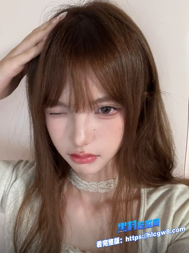 清纯女大学生被男友网调成小母狗从线上卖骚到线下宿舍打桩爆操谁敢信这反差3
